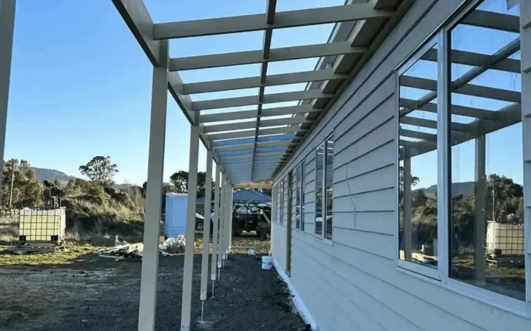 Modern pergola design trends for outdoor living spaces