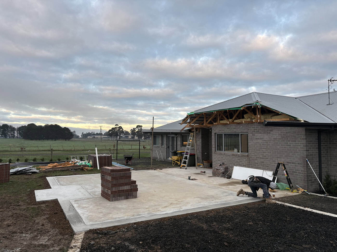 Before — Covered Alfresco with Outdoor Fireplace – Western Victoria